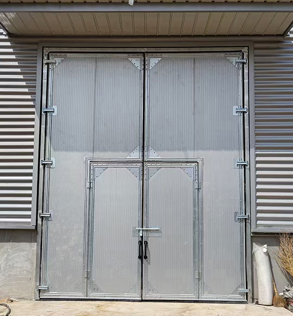 玛多工业平开门