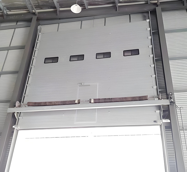 玛多工业滑升门 玛多工业滑升门