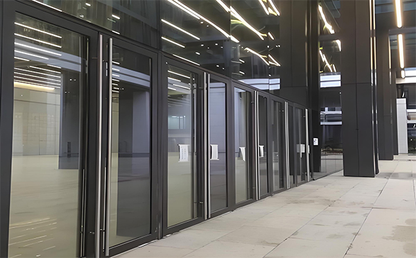 玛多玻璃地弹门 玛多玻璃地弹门