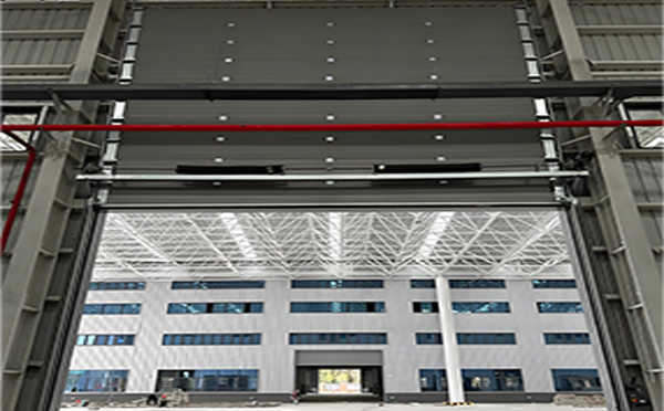 玛多工业提升门