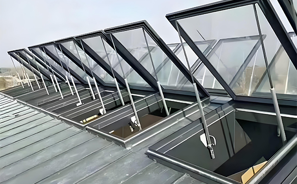 玛多消防排烟窗