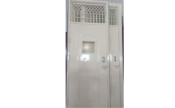 玛多学校教室门