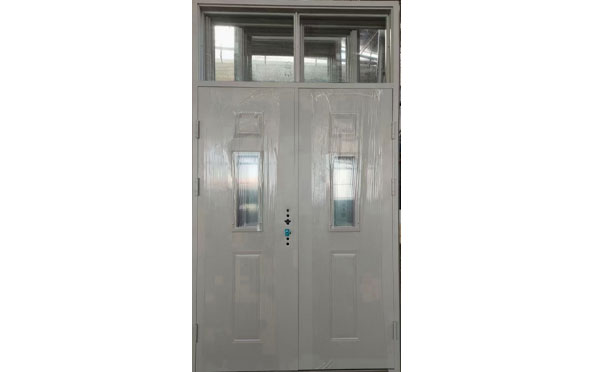 玛多学校教室门