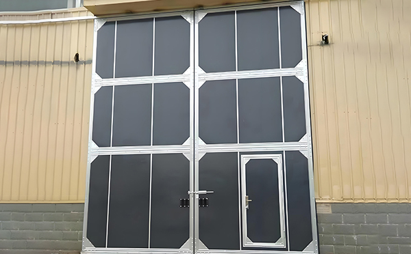 厂房玛多工业门选择与维护全解析:提升效率与安全的关键要素 厂房玛多工业门选择与维护全解析:提升效率与安全的关键要素