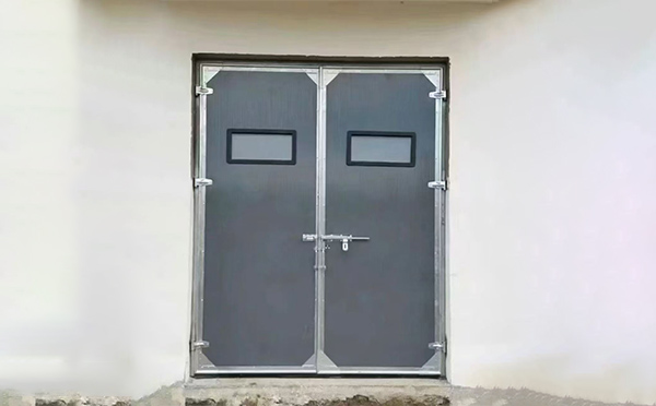 玛多工业门在高温作业区域的运行表现